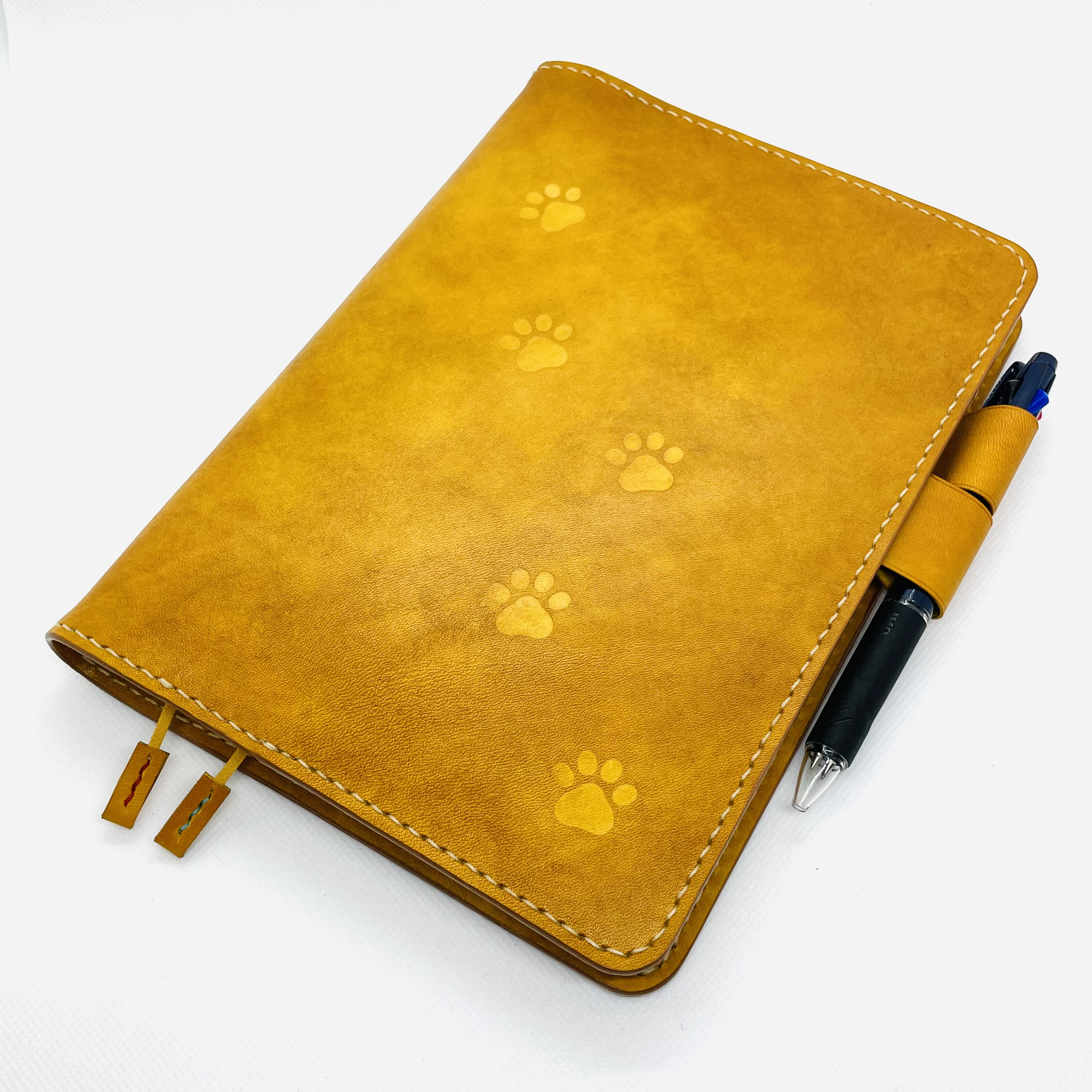 肉球の足跡が可愛い 本革A5手帳カバー(ほぼ日手帳カズン 対応)