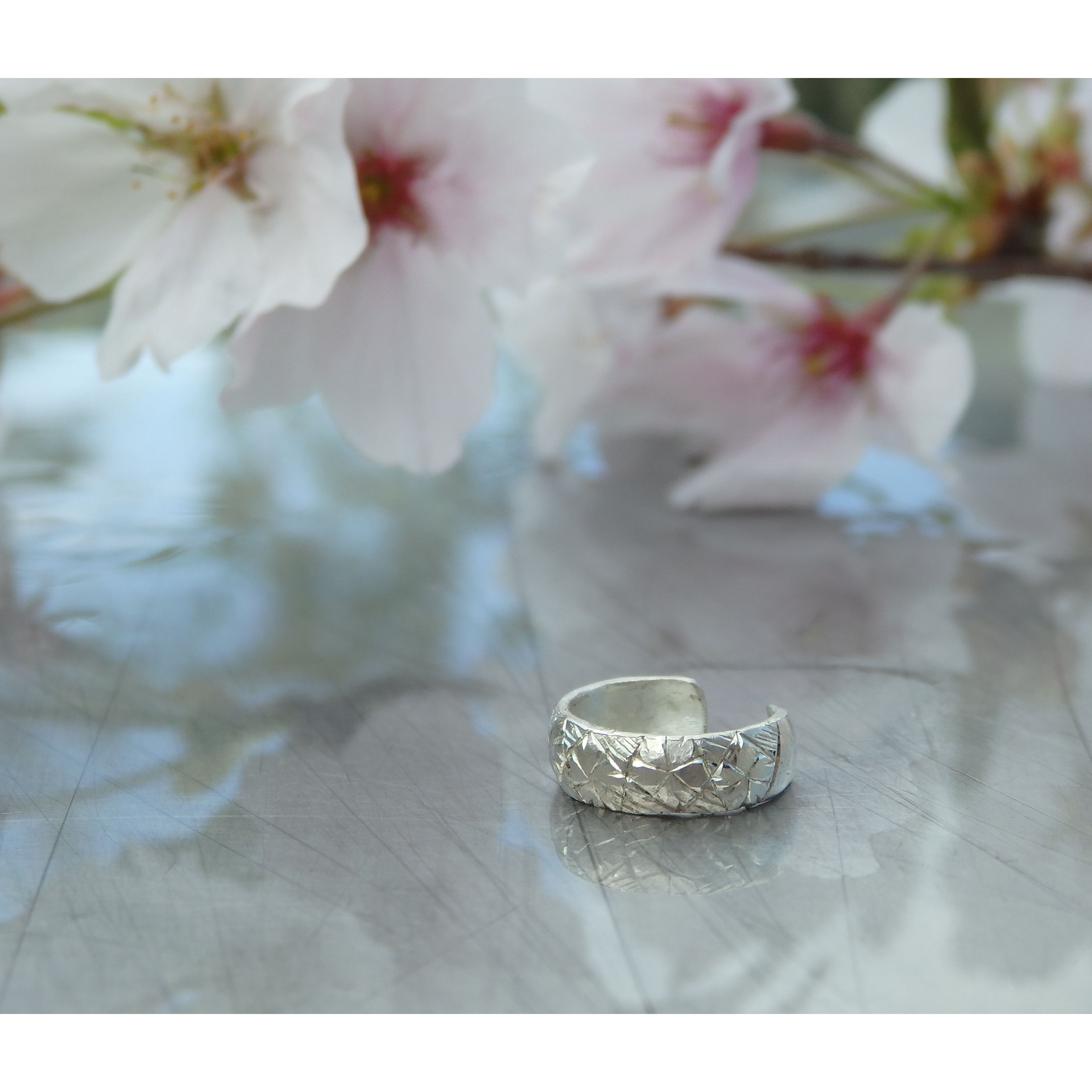 春風のイヤーカフ　「桜」(シングル)