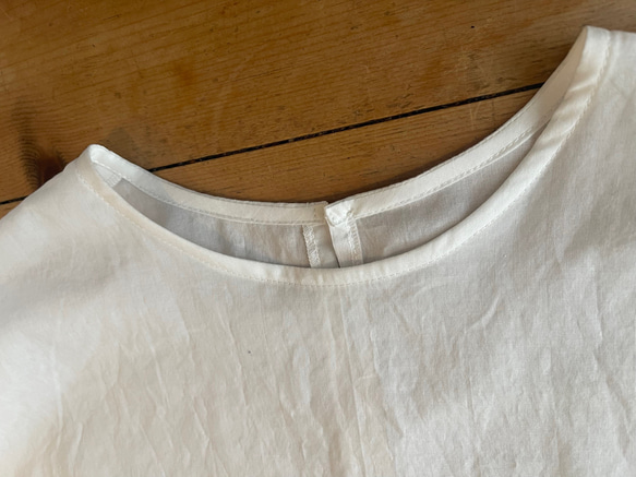 ふんわり袖のシンプルなブラウス｜コットン｜ボリューム袖 7枚目の画像