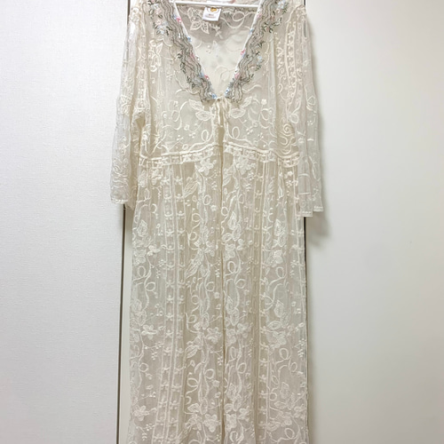 上品に透ける贅沢刺繡生地と花びらレース ロングカーディガン【秋春夏  