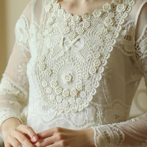 花びら立体刺繍とシースルー刺繍生地 ドレスワンピース【秋春夏