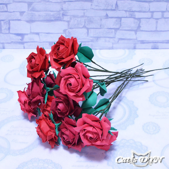 赤系統の薔薇(開花)の花束　（折り紙の薔薇の花） 3枚目の画像