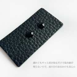 本革のシンプルサコッシュ（撥水レザー・ブラック）調節可能ストラップ 軽量約70ｇ ゆったりサイズ　スマホポシェット 6枚目の画像