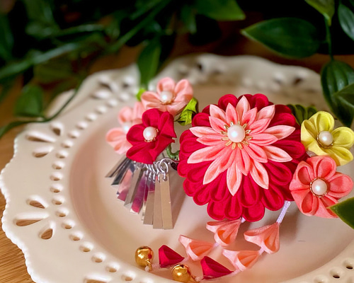 上質な髪飾りで豊かなハレの日を～ 七五三髪飾り3歳様向け（赤