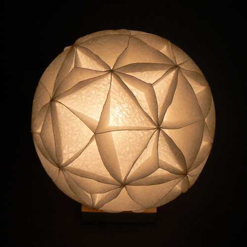 和紙の手作りランプシェード　美濃和紙使用　[ 薫 ] 5-1　癒しの一点物作品 和紙の手作りランプシェード 美濃和紙使用 [渓] 1-1 どこにもない癒し