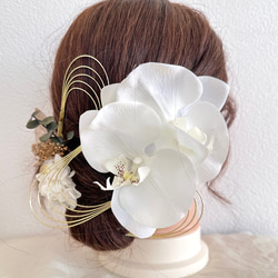 胡蝶蘭の髪飾り【金箔付き】　成人式　結婚式 2枚目の画像