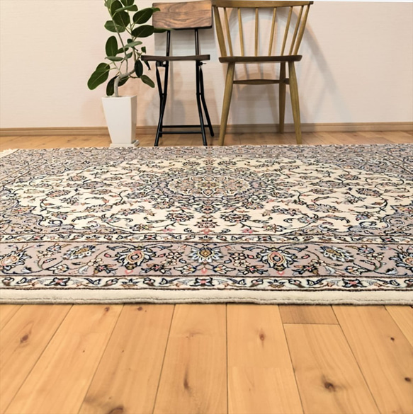 ペルシャ絨毯カシャーン産　アイボリー ベージュ ホワイト 205×145cm 5大産地 エレガント 華やか 11枚目の画像