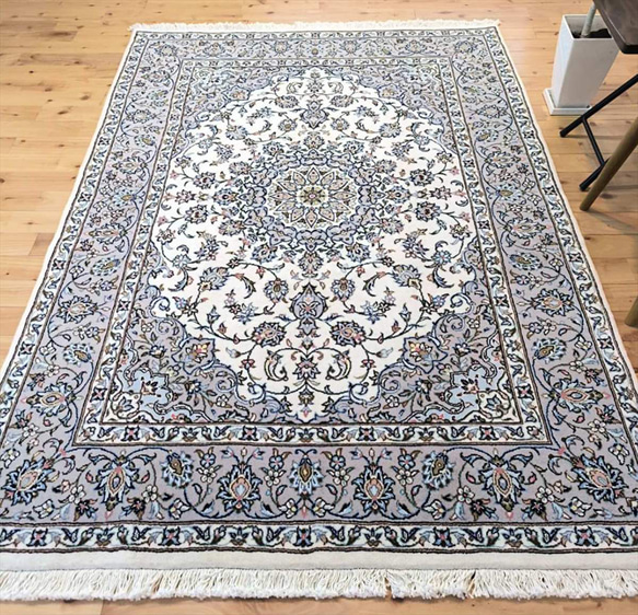 ペルシャ絨毯カシャーン産　アイボリー ベージュ ホワイト 205×145cm 5大産地 エレガント 華やか 9枚目の画像