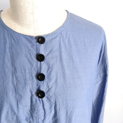 再販！ 新！さわやかなブルーのシャツトップ  しなやかなコットンテンセル  ブルーシャンブレー 13枚目の画像