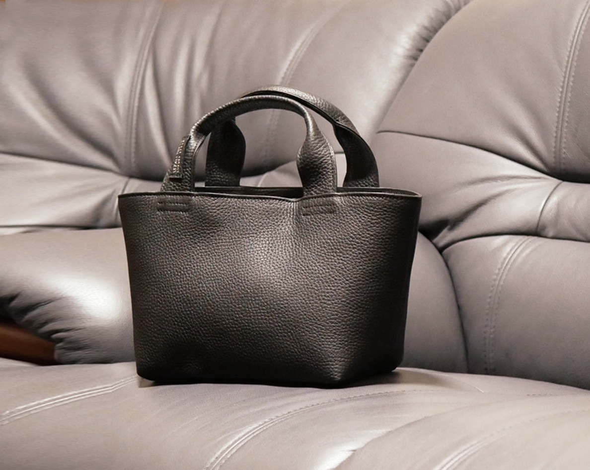 未使用級✨ HenderScheme フリンジミニバッグ レザー シボ革 黒 未使用級✨ HenderScheme フリンジミニバッグ レザー シボ革 黒 楽天