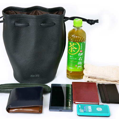LYN ラージホーボートップハンドルバッグ 巾着型 レトロ感 LYN ラージホーボートップハンドルバッグ 巾着型 レトロ感
