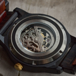 【木製腕時計】EINBAND Frieden マザーオブパール×レッドサンダルウッド＆エボニーウッド 自動巻き 40mm 7枚目の画像