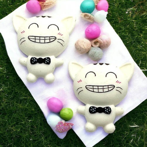 アクリルパーツ デコ ネコ 同タイプ2個 ネクタイ リボン キュート