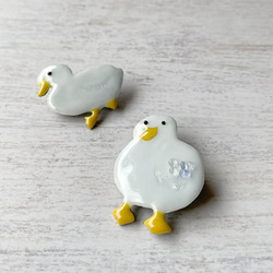 アヒル　ブローチ　編みぐるみ　ハンドメイド アクセサリー アヒルブローチ編みぐるみハンドメイド アクセサリー