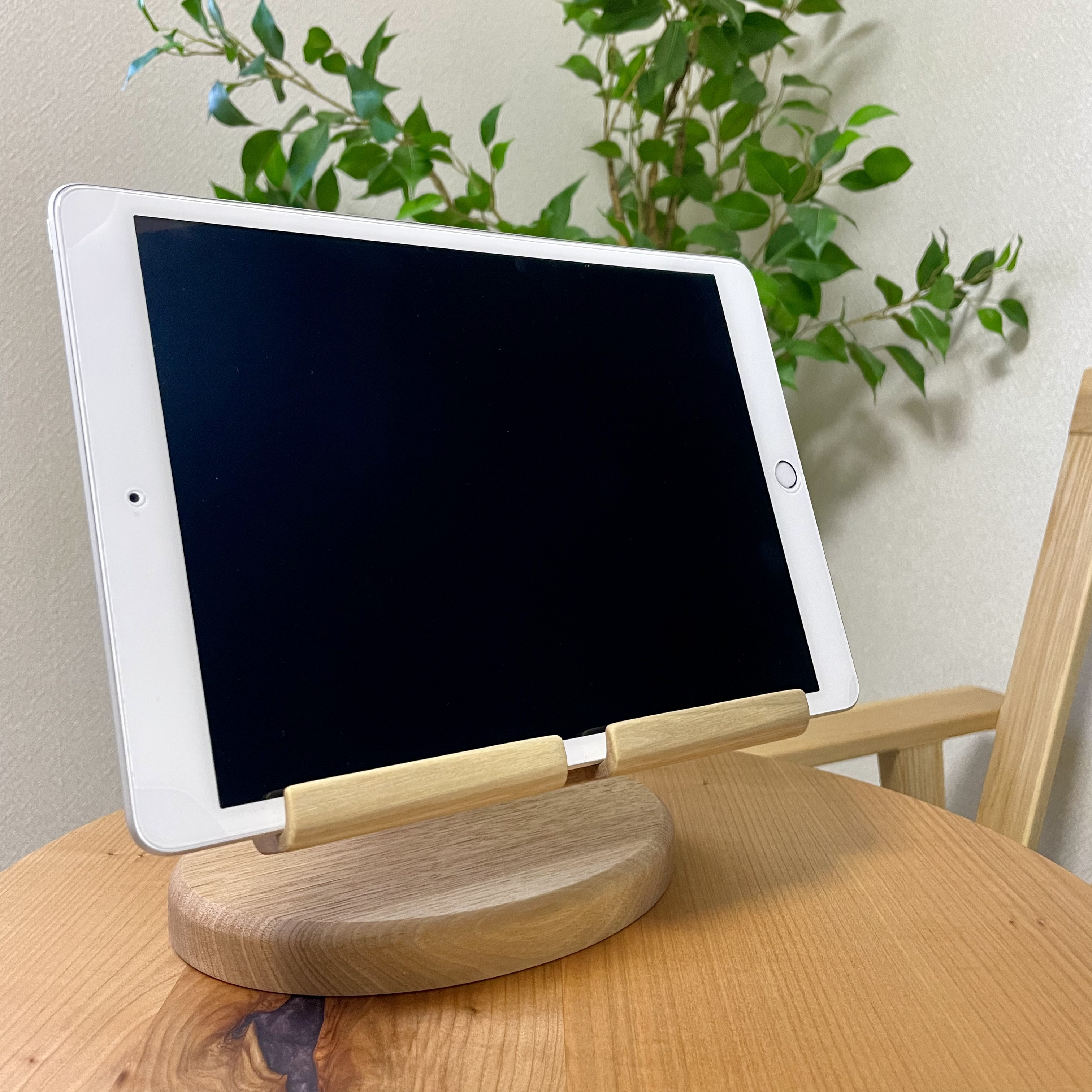 【無垢クルミ】角度調整可能タブレットスタンド♪