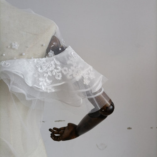 トップス オフホワイト 取り外しオフショルダー キラキラチュール 結婚  