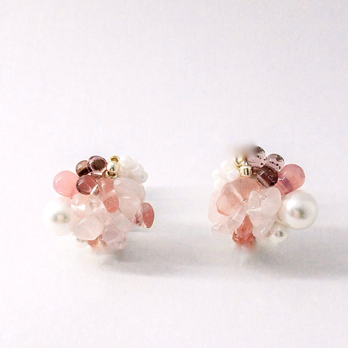 花束✳︎ローズクォーツ イヤリング／ピアス 金属アレルギー対応