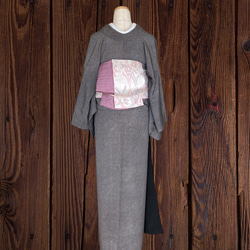 採用捆綁的 Noshi Ayami Oshima Kasuri 和 Oshima Tsumugi 幾何圖案灰紫色製成。成人軍用腰 第6張的照片