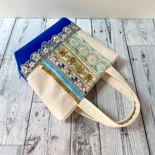 インド刺繍ハイクラスホワイト　トートバッグ　ハンドメイド fc21402c04d6b7f5b30bfeb7c7c23a