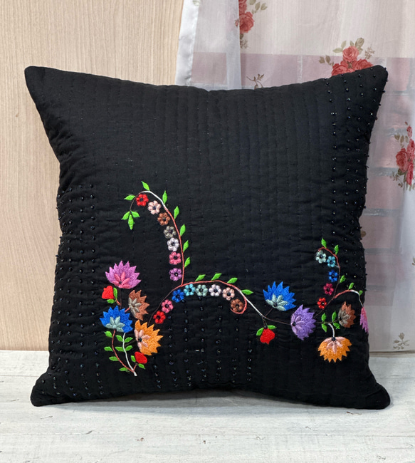 クッションカバー　2枚　手刺しゅう　昭和　レトロ　デザイン　ピンク　戸塚刺繍 クッションカバー 2枚 手刺しゅう 昭和 レトロ デザイン ピンク