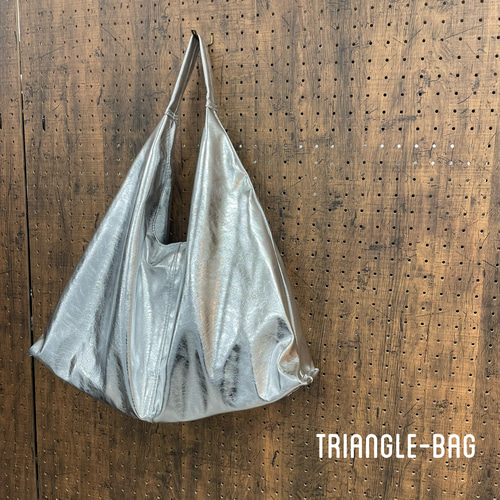 トライアングルBAG・シルバー ショルダーバッグ Ha-chi☆ 通販