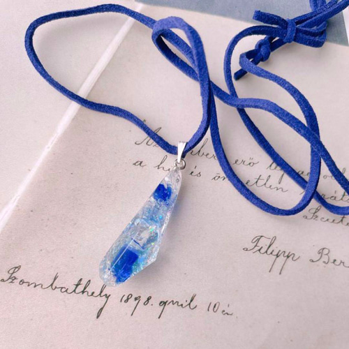 No.1228☆ハンドメイド☆ユーフォルビア♡天然石フラワーレジン