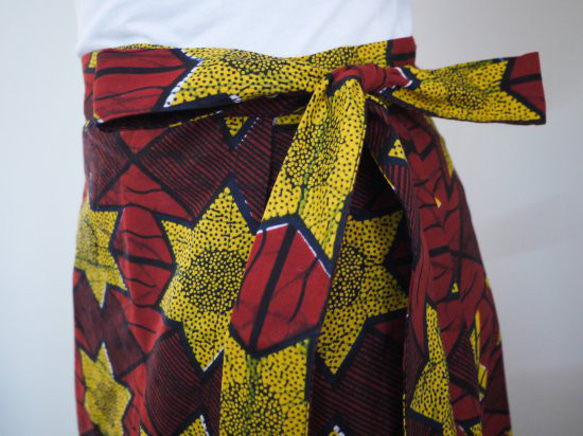 キテンゲ巻きスカート（イエローグリーンリーフ）★ケニアで愛される布「キテンゲ」使用。アフリカンプリント★ 8枚目の画像