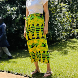 キテンゲ巻きスカート（フィッシュイエロー）★ケニアで愛される布「キテンゲ」使用。アフリカンプリント★ 2枚目の画像