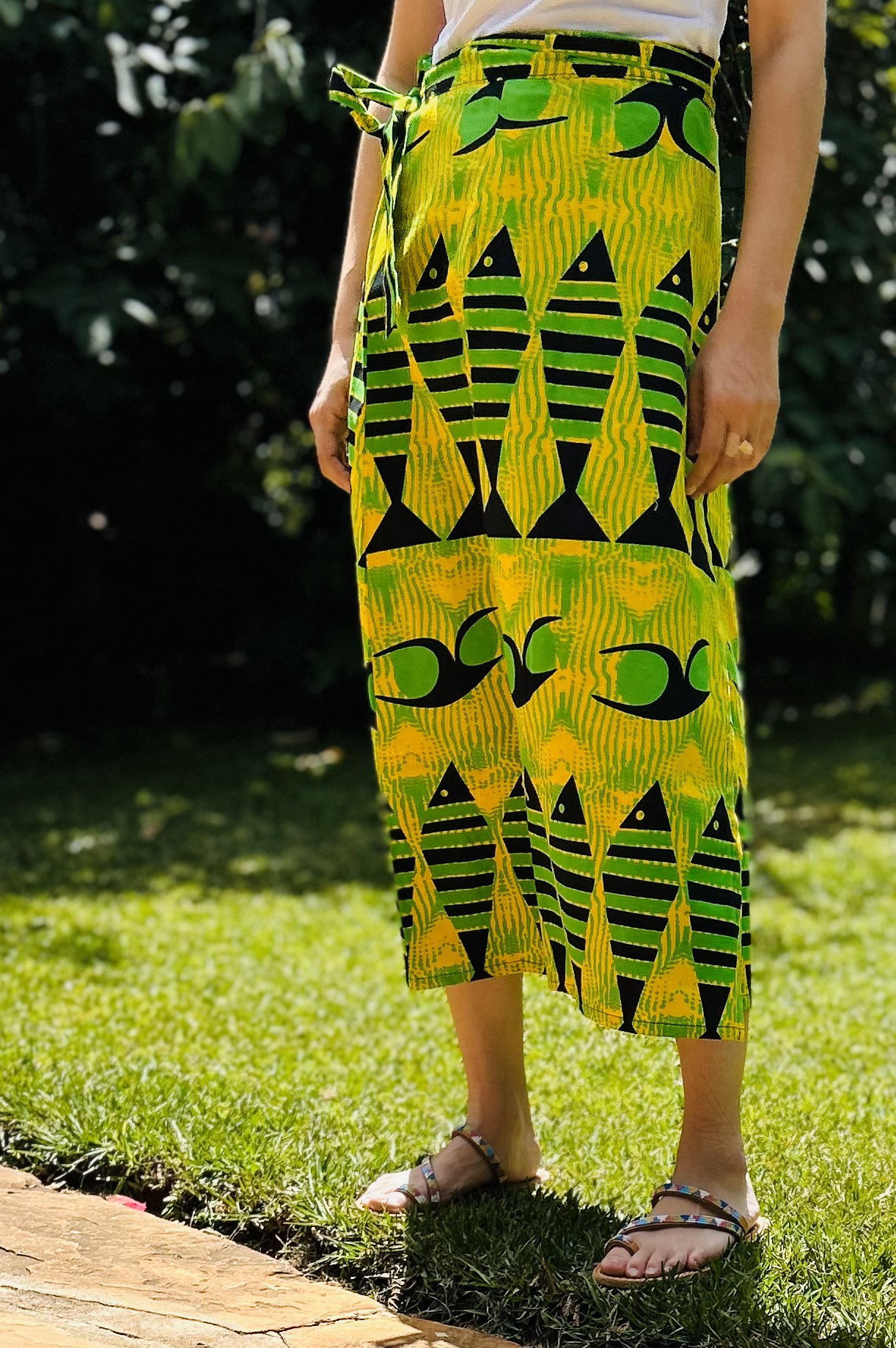キテンゲ巻きスカート（フィッシュイエロー）★ケニアで愛される布「キテンゲ」使用。アフリカンプリント★