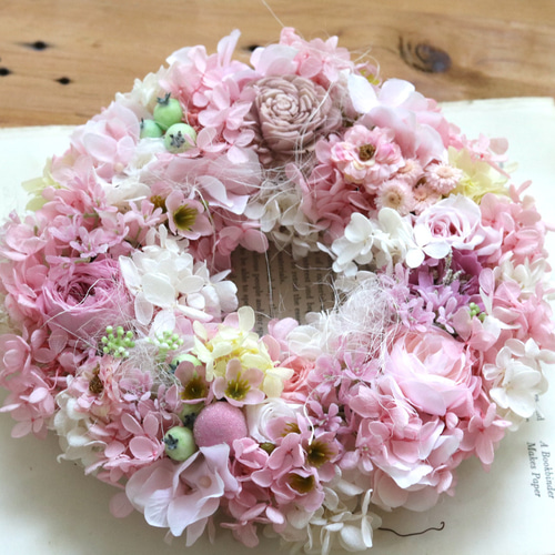 プリザーブドフラワーのフワフワラブリーリース（再販） プリザーブド  