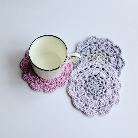 手編み　紫陽花のコースターセット5枚　コットン　10㎝　 4枚目の画像