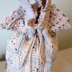 送料無料！新商品！1点もの！　『夏仕様！ややくすんだ淡いピンクカラーのお洒落な形の手編み巾着バッグ♪』 4枚目の画像