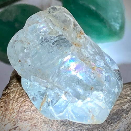 富と幸運の象徴】万華鏡 天然 スカイ ブルー トパーズ 原石 タンブル