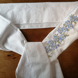 ネモフィラの刺繍で帯揚お作りします。 和装小物(帯・半襟 ネモフィラの刺繍で帯揚お作りします。 和装小物(帯・半襟