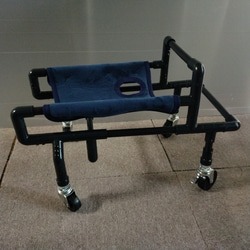 犬の４輪歩行器、中型犬歩行器（中型犬シートタイプ） 4枚目の画像