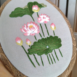 刺繡フレーム　夏を美しく彩る清らかな花　蓮の花 4枚目の画像