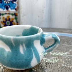 ハネンさんの地中海陶器　小さめマグカップ　優しさあふれるホワイトブルー　カムファ CFWT2 2枚目の画像