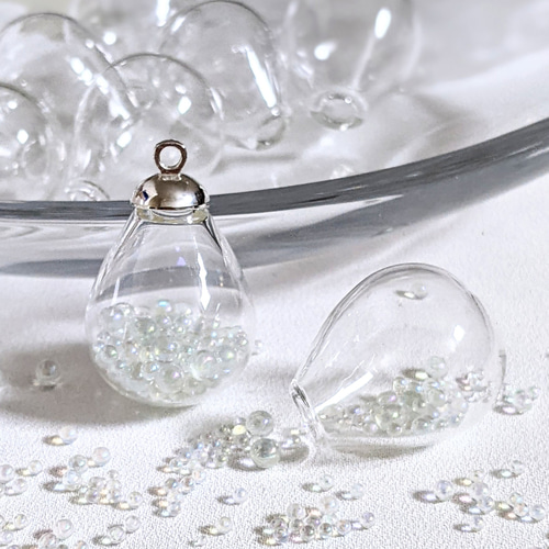 ドロップ ガラスドーム 4個 しずく レジン封入 チャーム パーツ その他