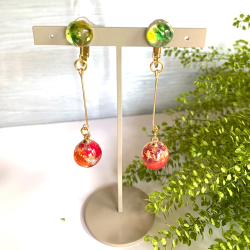 琉球ガラス入りレジンイヤリング イヤリング・ノンホールピアス