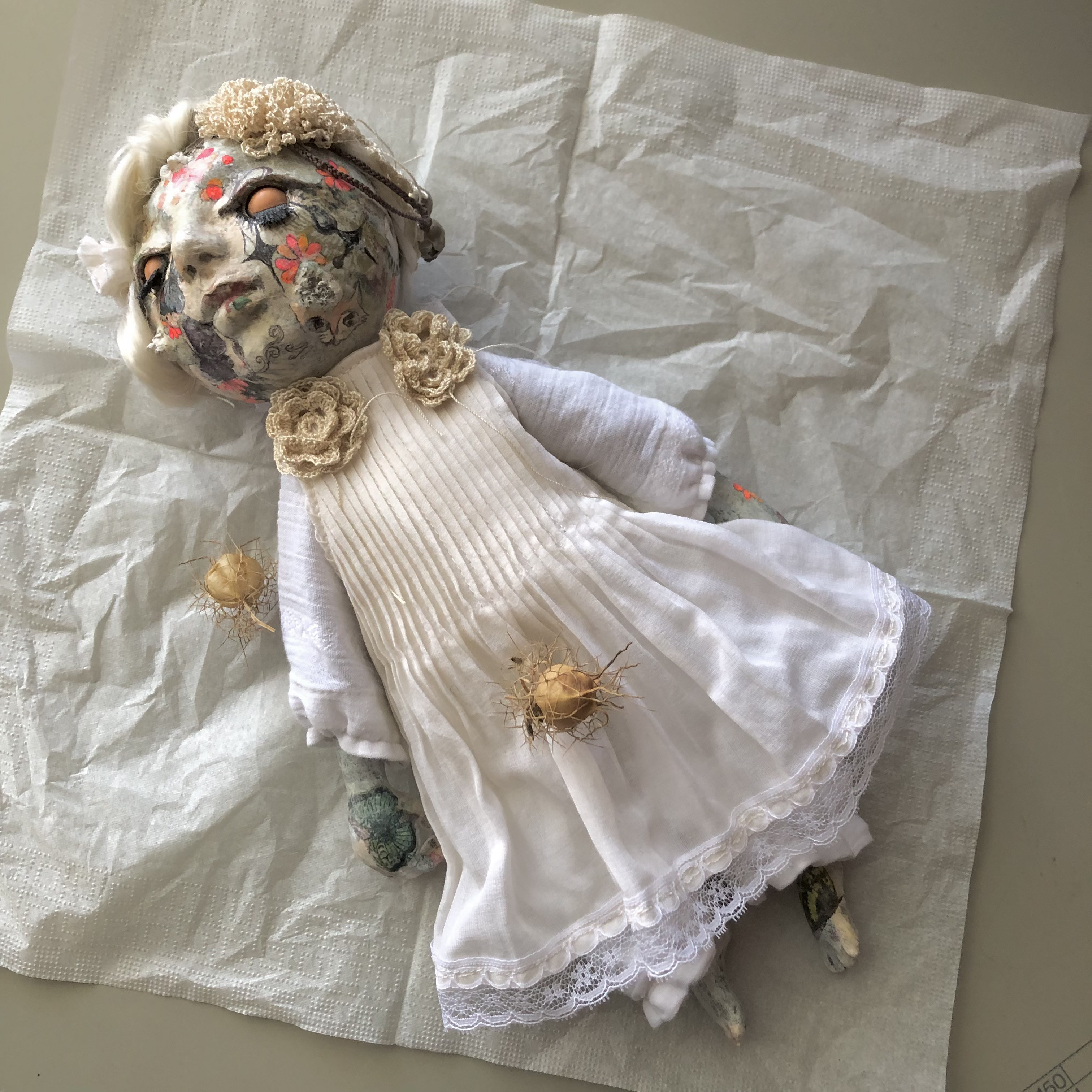 鉱物doll  まんまるお月様に住んでる　『月詠さま』