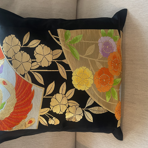 2745豪華刺繍！袋帯リメイク　正絹長クッションカバー　クリスマス❗️お正月❗️3枚 2745豪華刺繍！袋帯リメイク 正絹長クッションカバー クリスマス