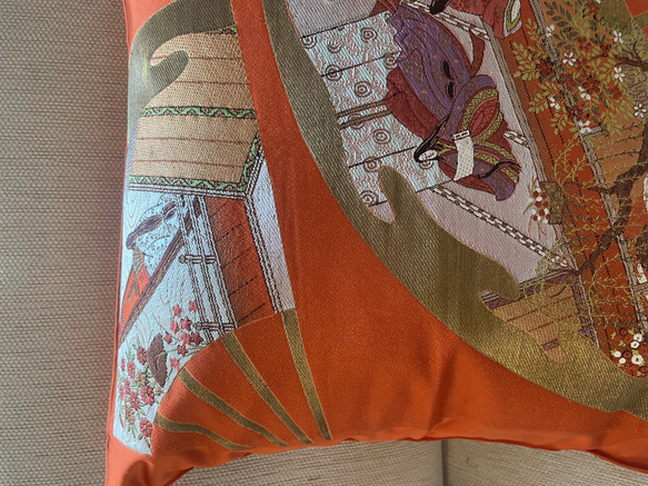 2607日本の御土産に！豪華刺繍の袋帯リメイク正絹クッションカバー40✖️40cm 3枚目の画像