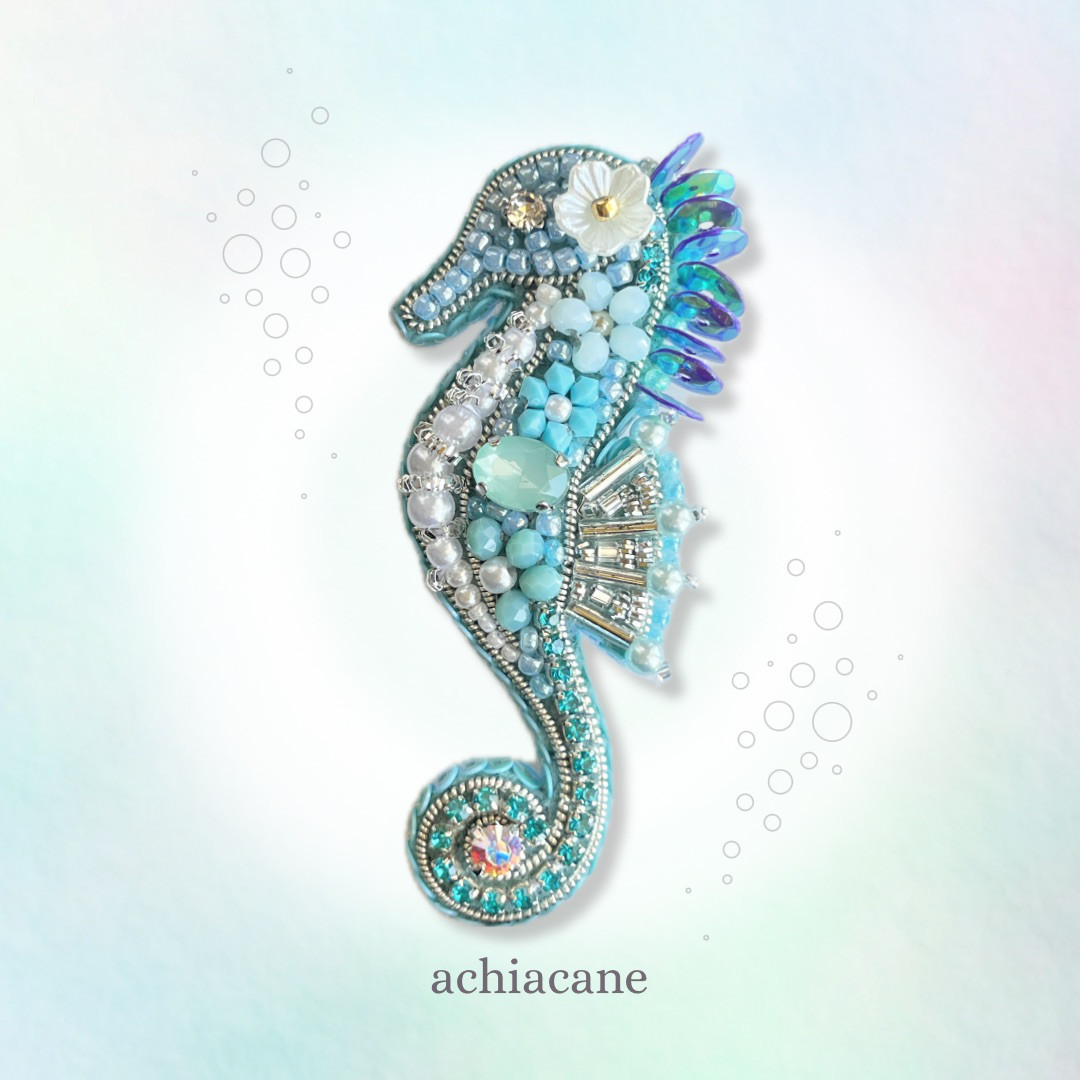 MARY FRANCES 集まれ ビーズ刺繍のバッグ タツノオトシゴと海の風景 MARY FRANCES 集まれ ビーズ刺繍のバッグ タツノオトシゴと海の風景