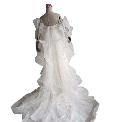 ウエディングドレス ベアトップ 華やかなトレーン 取り外し袖 ふっくら  