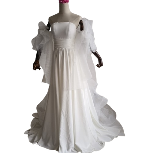 ウエディングドレス ベアトップ 華やかなトレーン 取り外し袖 ふっくら  