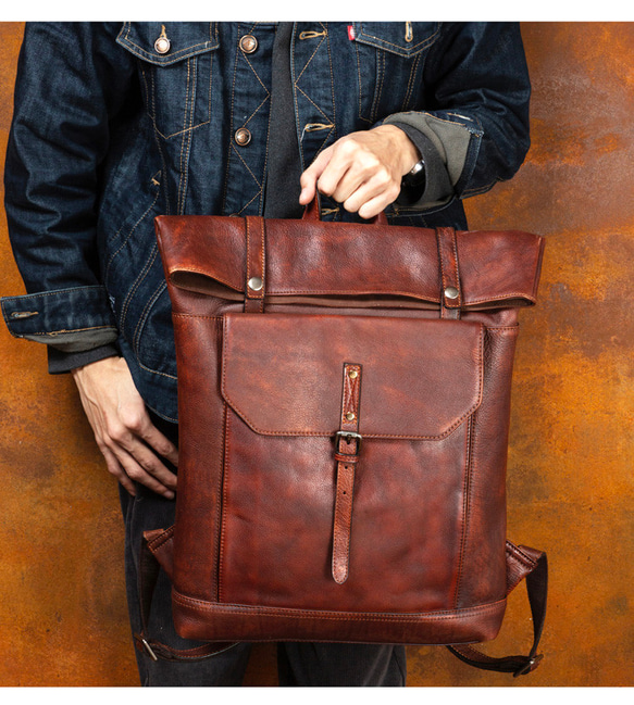頑丈で厚い植物タンニン鞣し牛革リュック 大容量本革バックパッ 