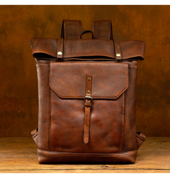 頑丈で厚い植物タンニン鞣し牛革リュック 大容量本革バックパッ 