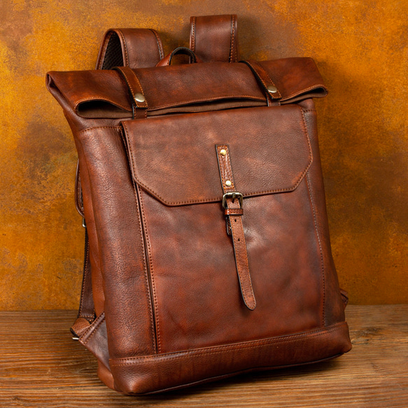 頑丈で厚い植物タンニン鞣し牛革リュック 大容量本革バックパッ 