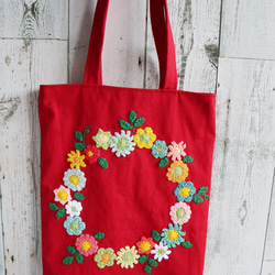 お花モチーフ編みのぺったんこバッグ（赤） 2枚目の画像