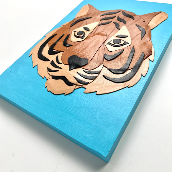 レザーのコラージュアート（トラ）タイガー A4サイズ 木製パネル 原画 7枚目の画像